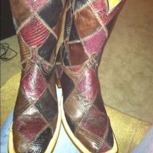 Limited edition Lucchese 2000 lizard skin boots